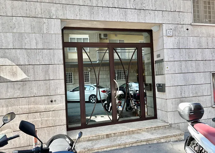 Your At Vatican's Doors Apartment